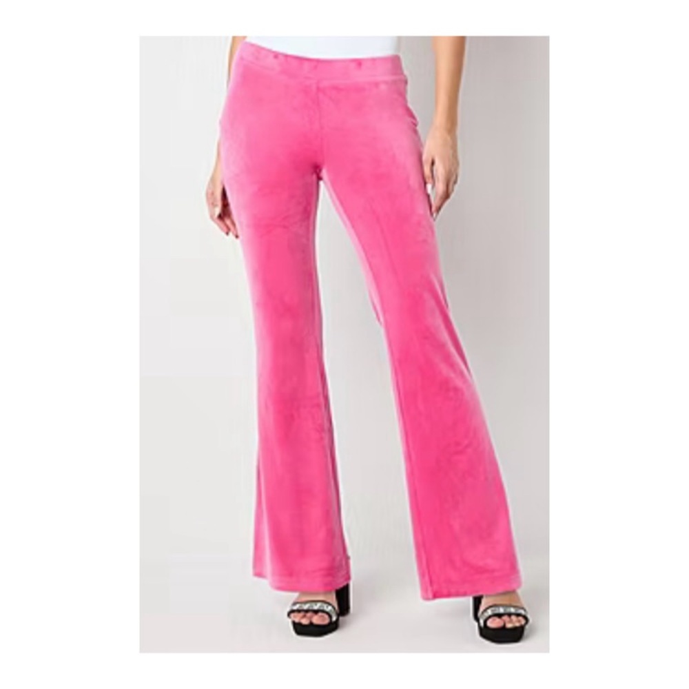 Juicy Couture Velour pants

Preppy Pink